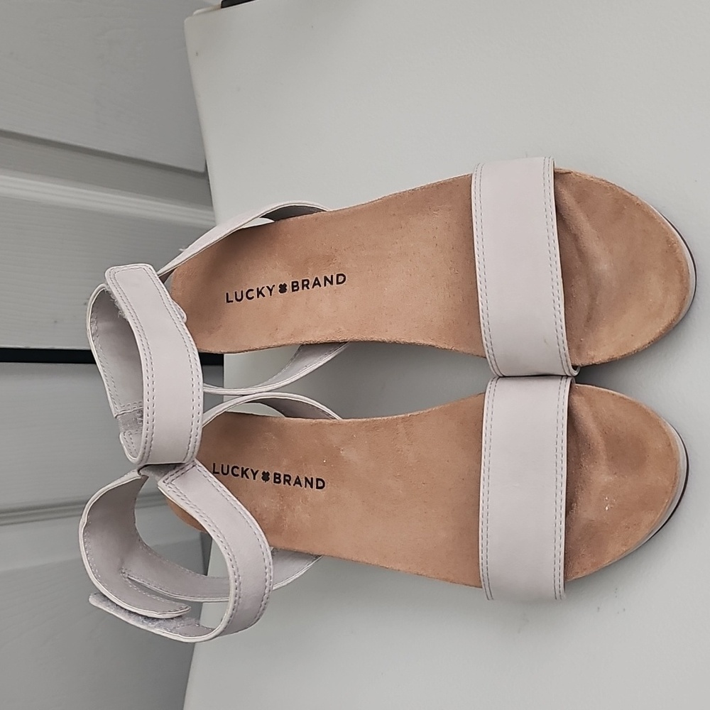 LUCKY BRAND women's LP KANOA ankle STRAp WEDGE HEEL SANDAL.